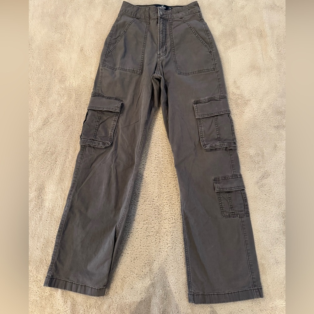 Hollister Women’s Charcoal Cargo Pants